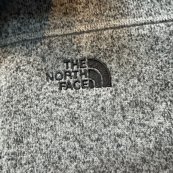The North Face Light Gray Sherpa Fleece Jacket - Picture 6 of 10